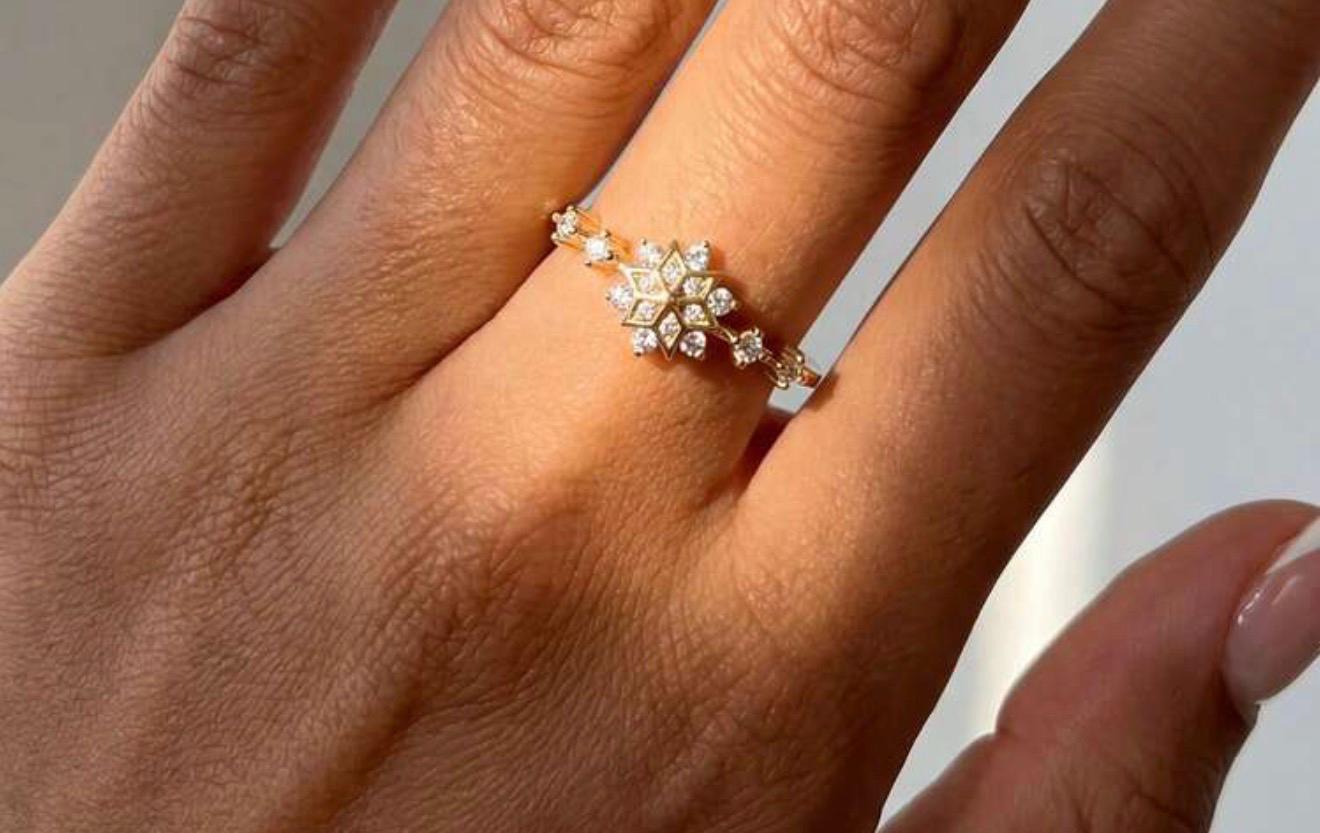 Elira - Snowflake Ring