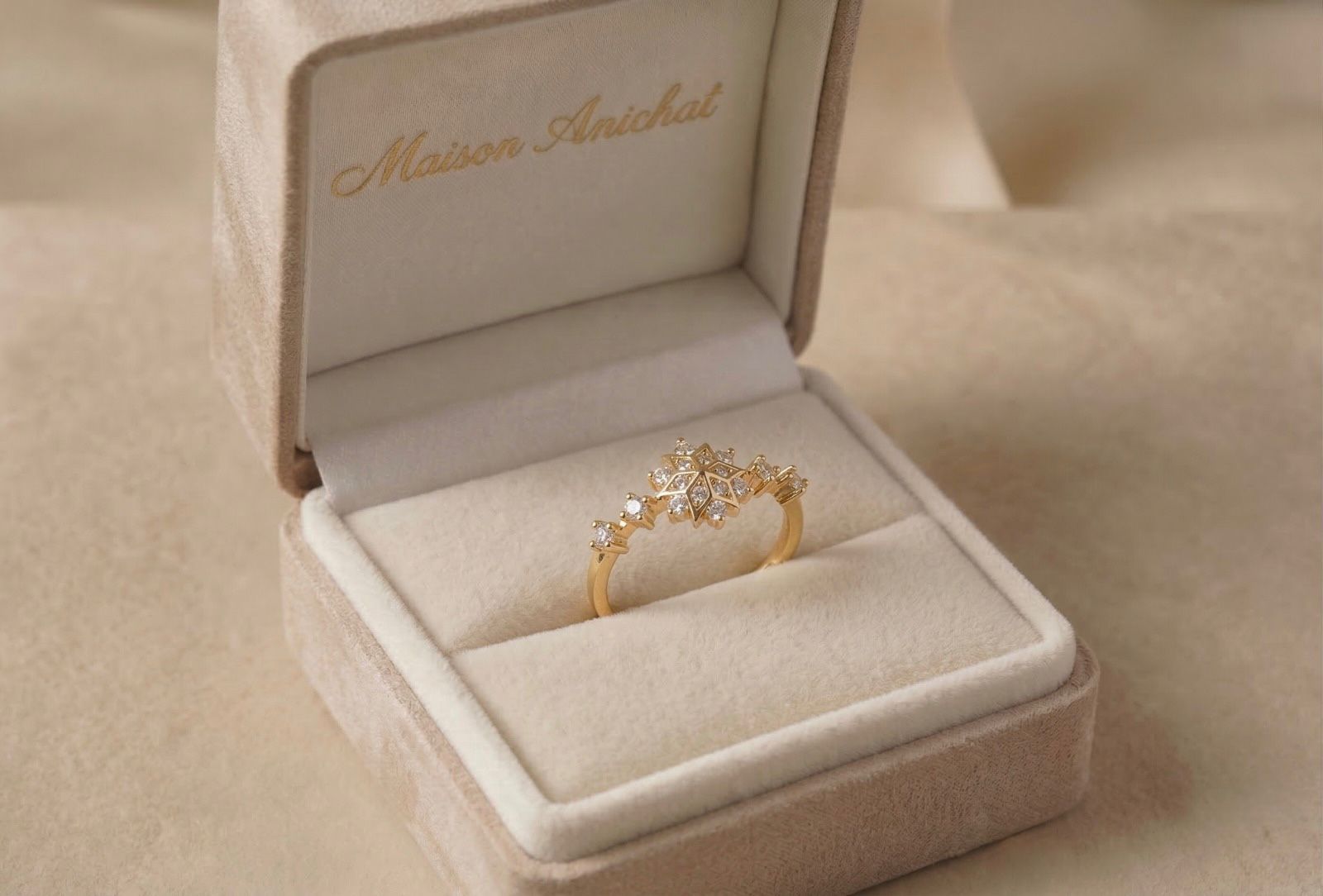 Elira - Snowflake Ring