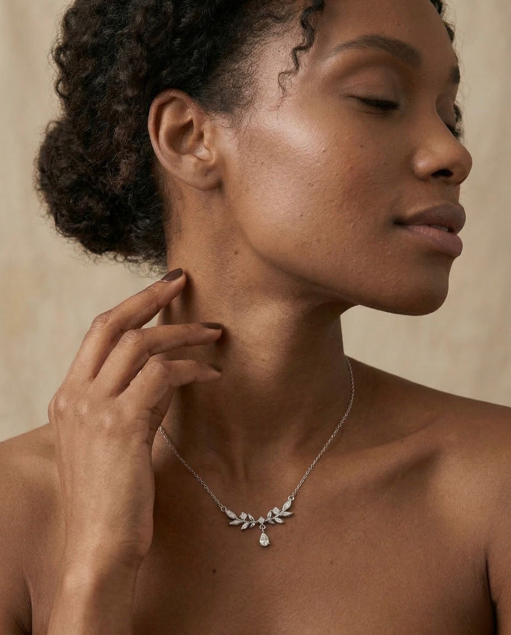 Amara - Graceful Bloom Necklace