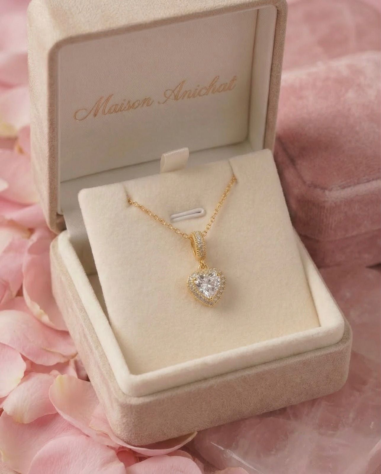 Fayza - Golden Heart Necklace